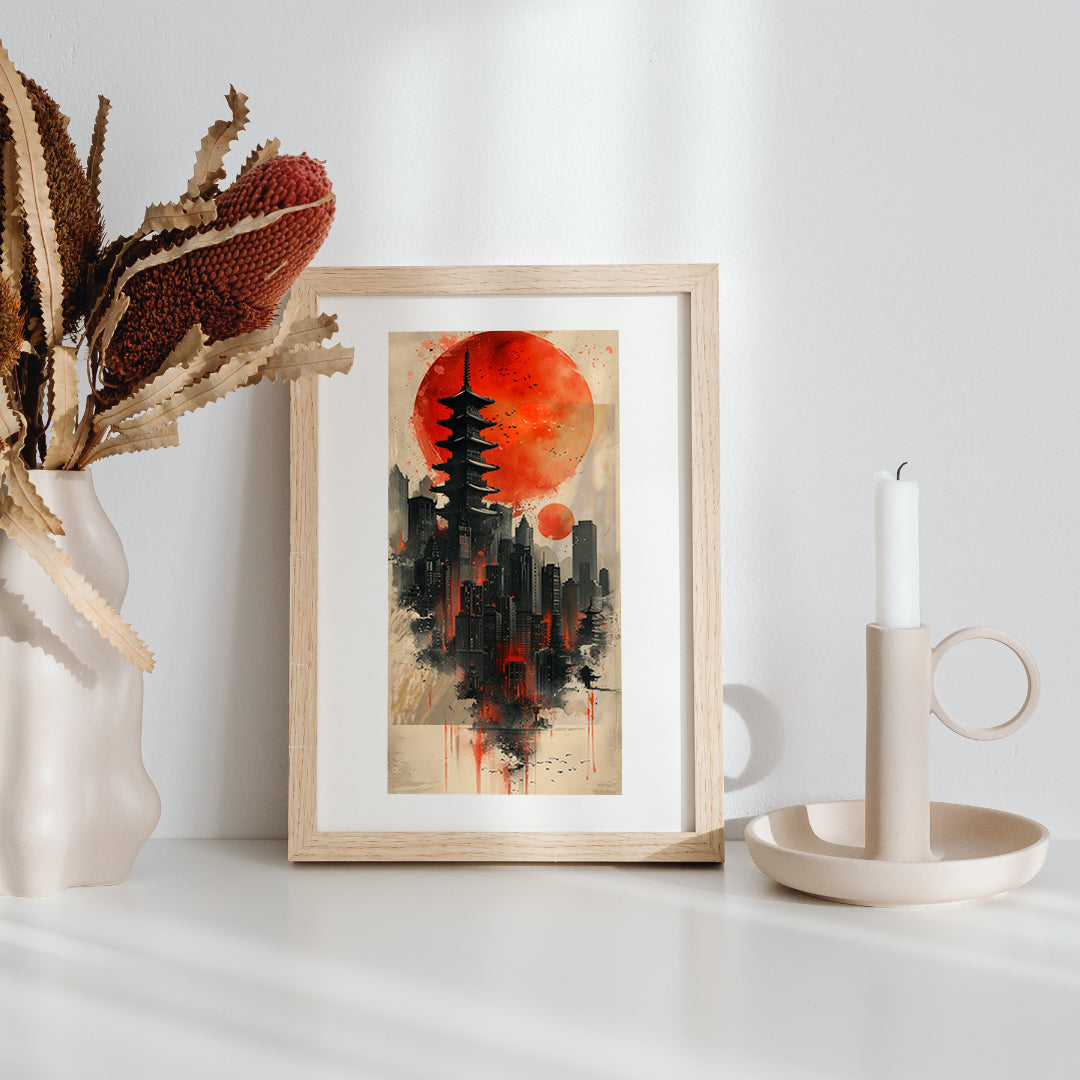 Image dans un petit cadre en bois couleur hêtre posé sur une table blanche.